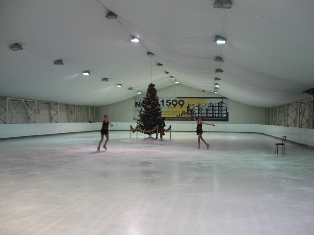 Льодова ковзанка "АЛЯСКА" (м. Херсон) 