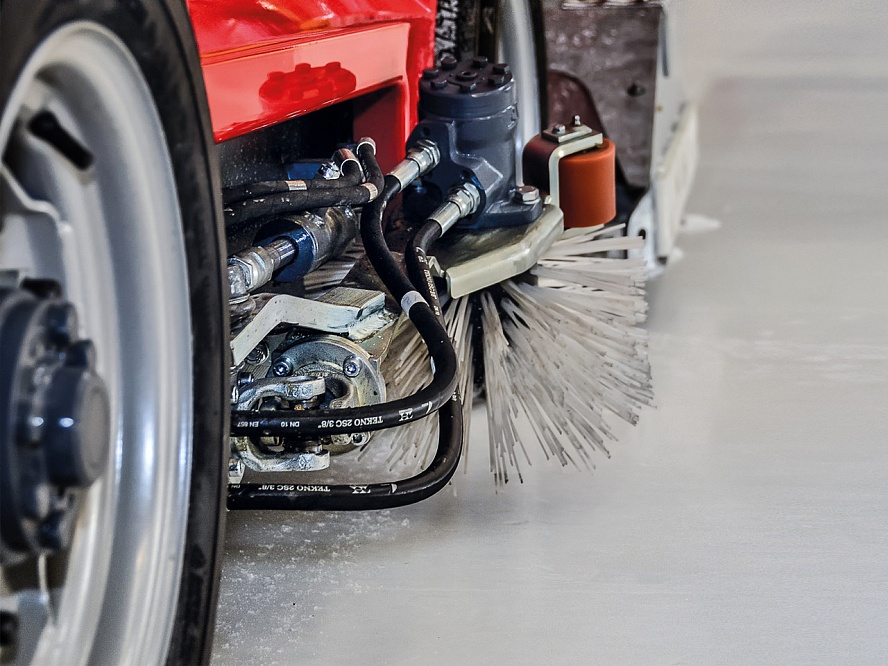 Engo IcePuma  ( для небольших катков площадью до 1 000 м²)