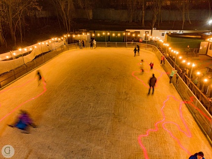 Ice arenas, artificial indoor and outdoor ice rinks