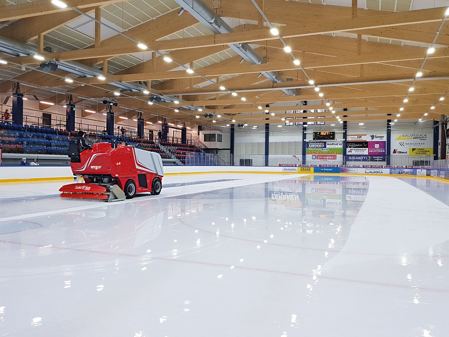 Engo IceWolf ( для стандартных ледовых полей до 1 800 м²)